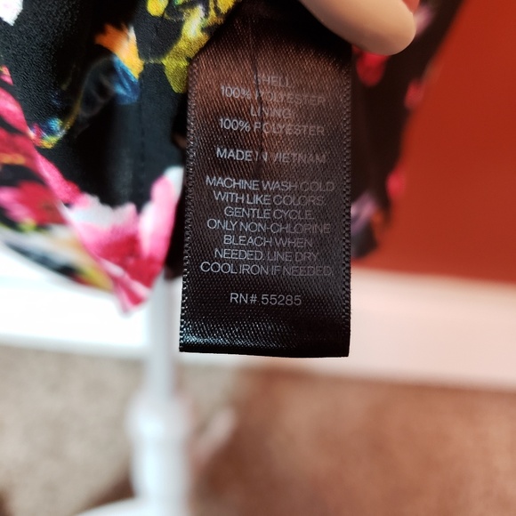 Express black and floral cold shoulder dress - Picture 5 of 8